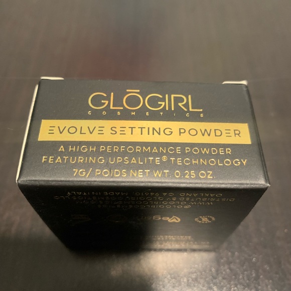 GLOGIRLCOSMETICS: EVOLVE - 03 Tan Dark Setting Powder - Picture 7 of 11